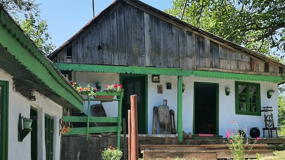 Grandma's House in Tazlau