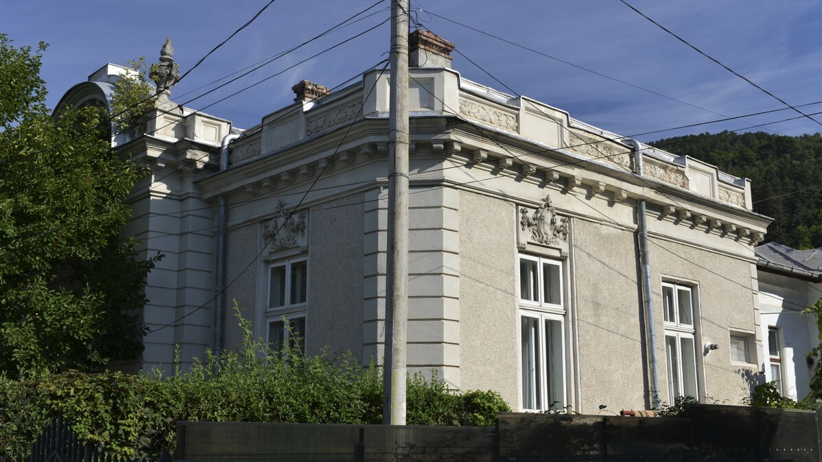 Casa cu amfore din Piatra-Neamț