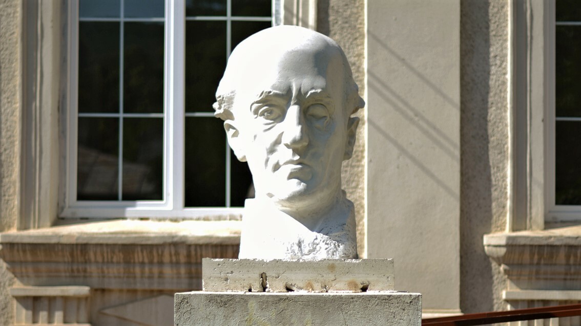 The Bust of Victor Brauner